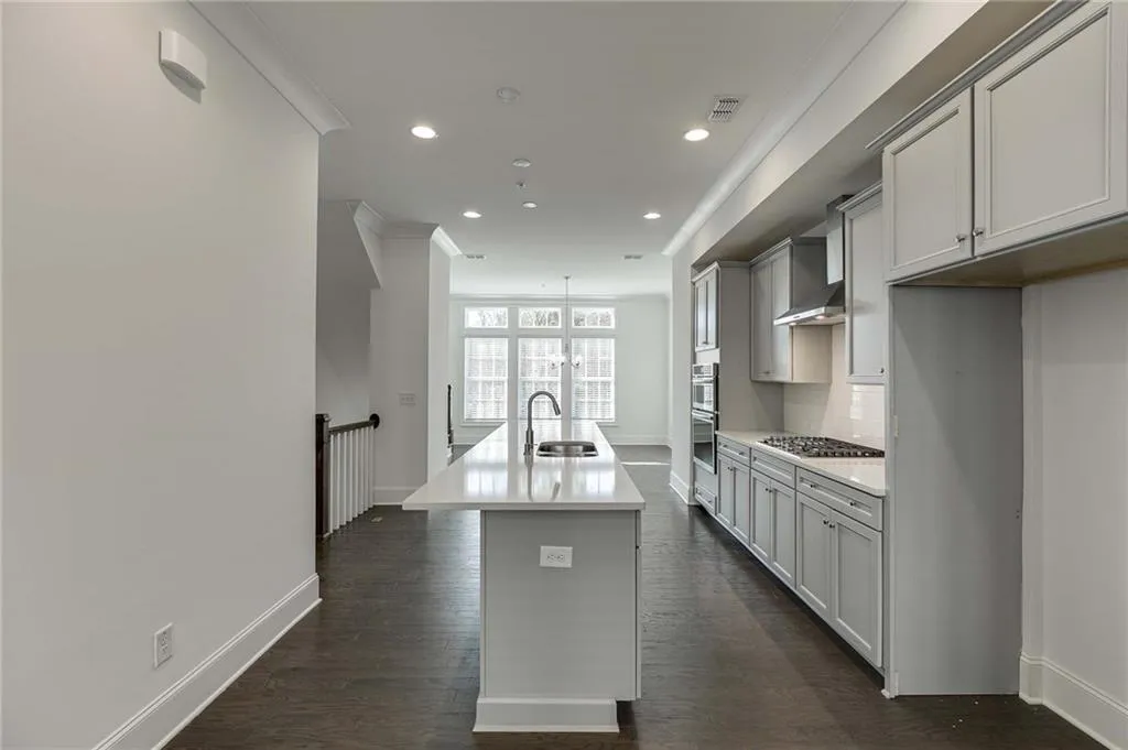 6786 Encore Boulevard Unit 177, Sandy Springs, Georgia 30328, 3 Bedrooms Bedrooms, ,4 BathroomsBathrooms,Residential,Sold,6786 Encore Boulevard Unit 177,7174398