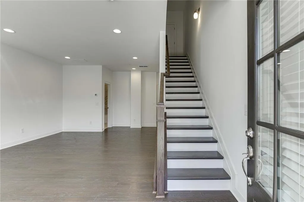 6786 Encore Boulevard Unit 177, Sandy Springs, Georgia 30328, 3 Bedrooms Bedrooms, ,4 BathroomsBathrooms,Residential,Sold,6786 Encore Boulevard Unit 177,7174398