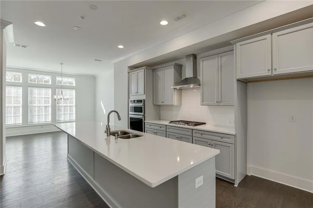6786 Encore Boulevard Unit 177, Sandy Springs, Georgia 30328, 3 Bedrooms Bedrooms, ,4 BathroomsBathrooms,Residential,Sold,6786 Encore Boulevard Unit 177,7174398