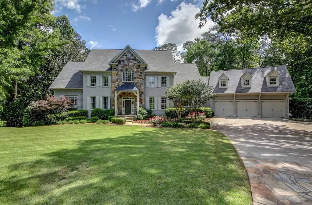 4845 Merlendale Court, Atlanta, Georgia 30327, 5 Bedrooms Bedrooms, ,6 BathroomsBathrooms,Residential,Sold,4845 Merlendale Court,5691790