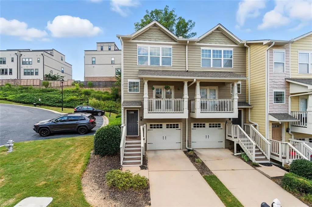 2038 Liberty Court Nw, Atlanta, Georgia 30318, 3 Bedrooms Bedrooms, ,3 BathroomsBathrooms,Residential,For Sale,2038 Liberty Court Nw,7623462