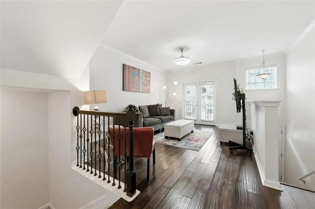 2038 Liberty Court Nw, Atlanta, Georgia 30318, 3 Bedrooms Bedrooms, ,3 BathroomsBathrooms,Residential,For Sale,2038 Liberty Court Nw,7623462