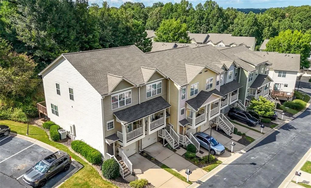 2038 Liberty Court Nw, Atlanta, Georgia 30318, 3 Bedrooms Bedrooms, ,3 BathroomsBathrooms,Residential,For Sale,2038 Liberty Court Nw,7623462