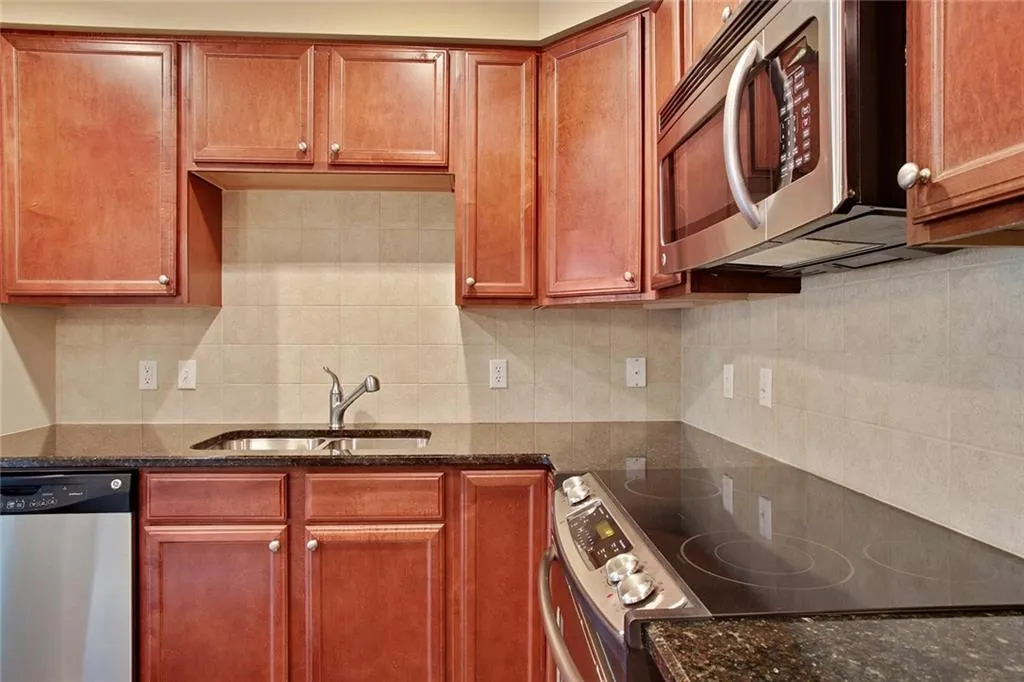 200 River Vista Drive Unit 614, Atlanta, Georgia 30339, 2 Bedrooms Bedrooms, ,2 BathroomsBathrooms,Residential,Sold,200 River Vista Drive Unit 614,5827261