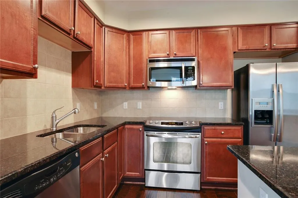 200 River Vista Drive Unit 614, Atlanta, Georgia 30339, 2 Bedrooms Bedrooms, ,2 BathroomsBathrooms,Residential,Sold,200 River Vista Drive Unit 614,5827261