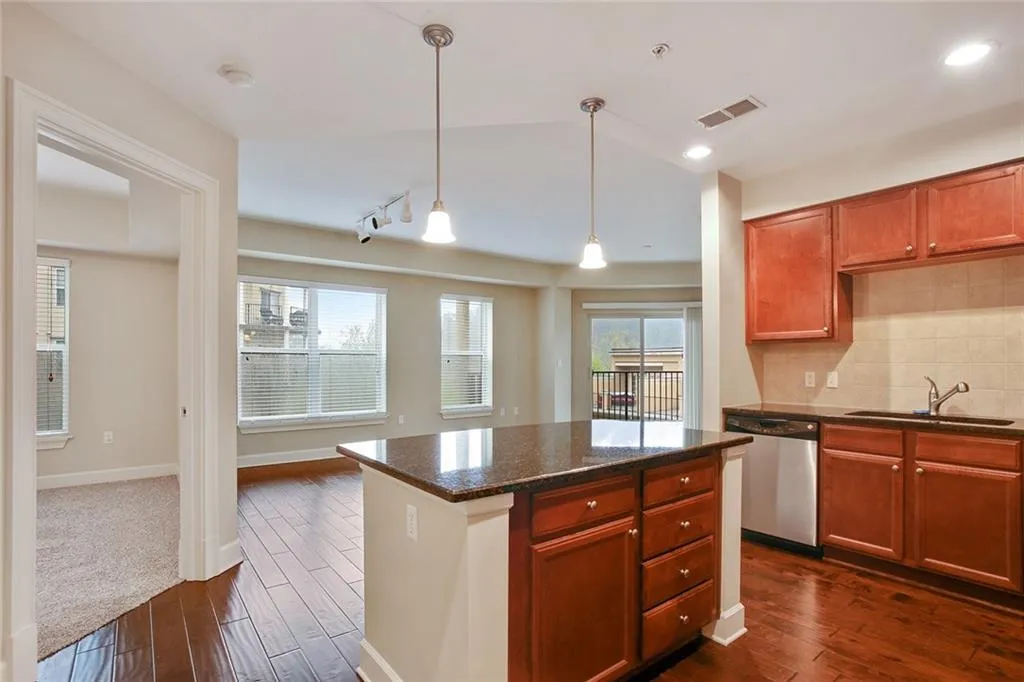 200 River Vista Drive Unit 614, Atlanta, Georgia 30339, 2 Bedrooms Bedrooms, ,2 BathroomsBathrooms,Residential,Sold,200 River Vista Drive Unit 614,5827261