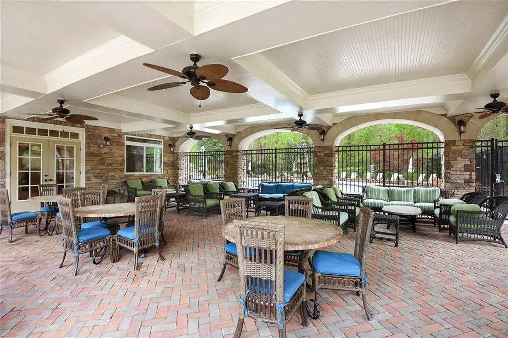 200 River Vista Drive Unit 614, Atlanta, Georgia 30339, 2 Bedrooms Bedrooms, ,2 BathroomsBathrooms,Residential,Sold,200 River Vista Drive Unit 614,5827261