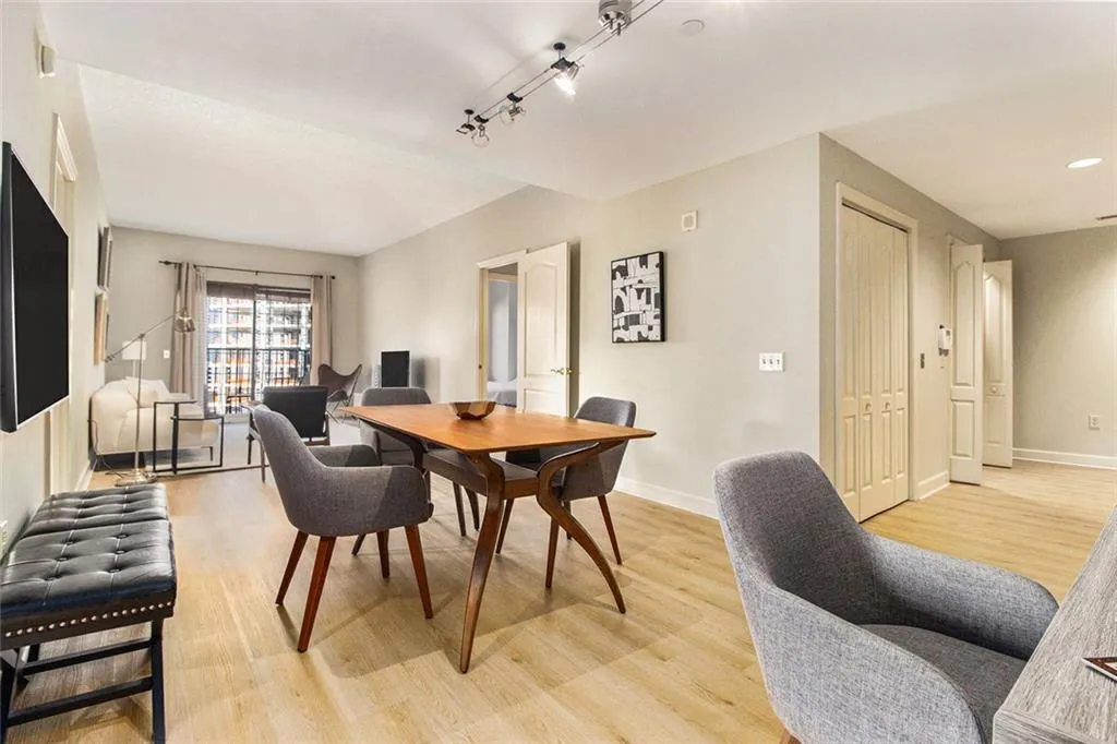 195 14th Street Ne Unit 1501, Atlanta, Georgia 30309, 2 Bedrooms Bedrooms, ,2 BathroomsBathrooms,Residential,For Sale,195 14th Street Ne Unit 1501,7600530