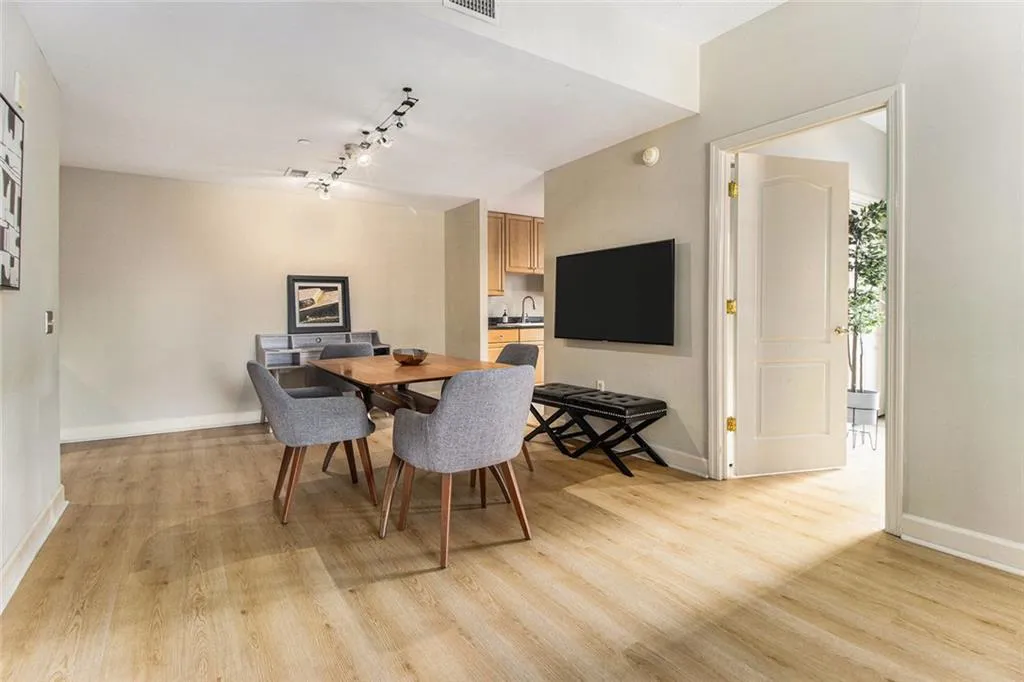 195 14th Street Ne Unit 1501, Atlanta, Georgia 30309, 2 Bedrooms Bedrooms, ,2 BathroomsBathrooms,Residential,For Sale,195 14th Street Ne Unit 1501,7600530