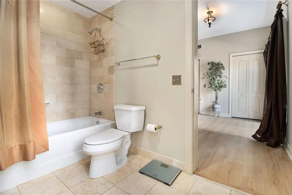 195 14th Street Ne Unit 1501, Atlanta, Georgia 30309, 2 Bedrooms Bedrooms, ,2 BathroomsBathrooms,Residential,For Sale,195 14th Street Ne Unit 1501,7600530