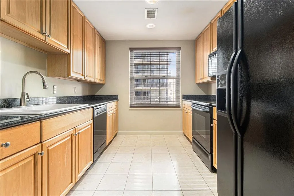 195 14th Street Ne Unit 1501, Atlanta, Georgia 30309, 2 Bedrooms Bedrooms, ,2 BathroomsBathrooms,Residential,For Sale,195 14th Street Ne Unit 1501,7600530