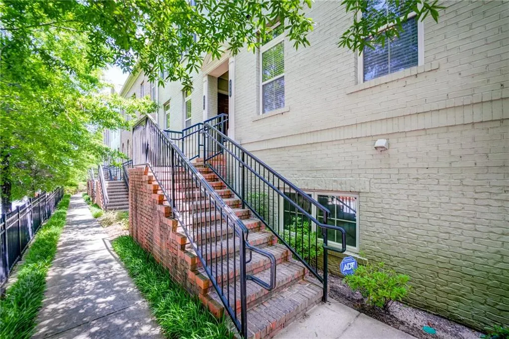 6464 Chariot Street Unit 17, Atlanta, Georgia 30328, 3 Bedrooms Bedrooms, ,3 BathroomsBathrooms,Residential,Sold,6464 Chariot Street Unit 17,7039967