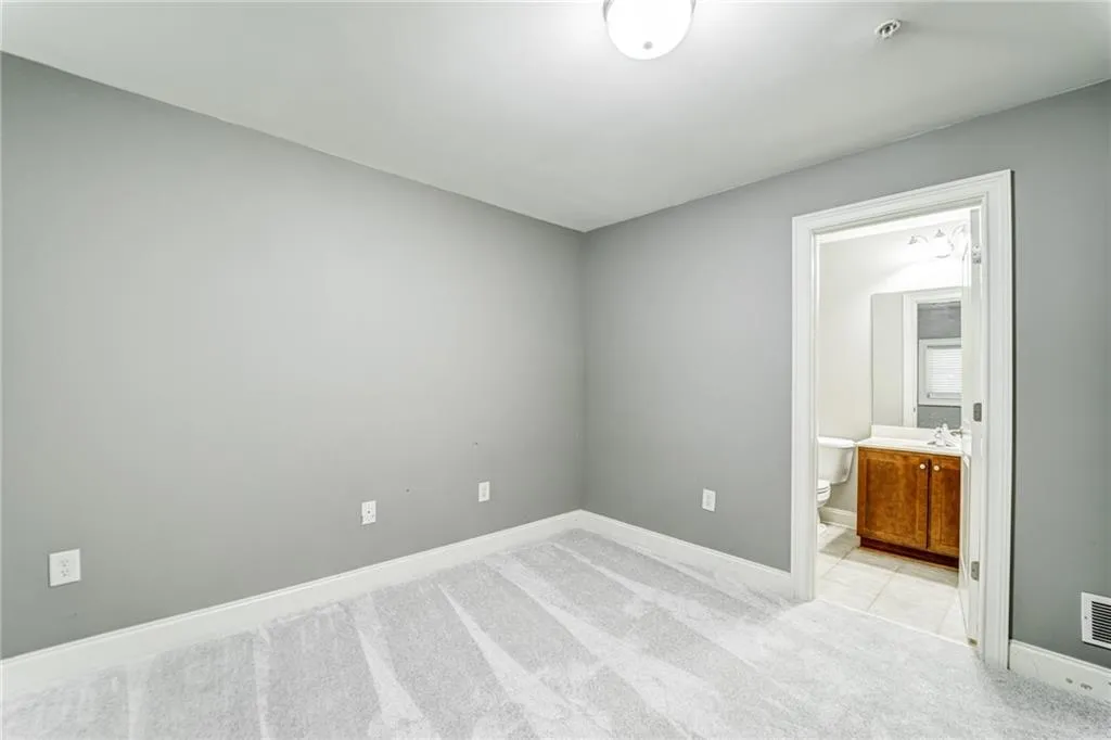 6464 Chariot Street Unit 17, Atlanta, Georgia 30328, 3 Bedrooms Bedrooms, ,3 BathroomsBathrooms,Residential,Sold,6464 Chariot Street Unit 17,7039967