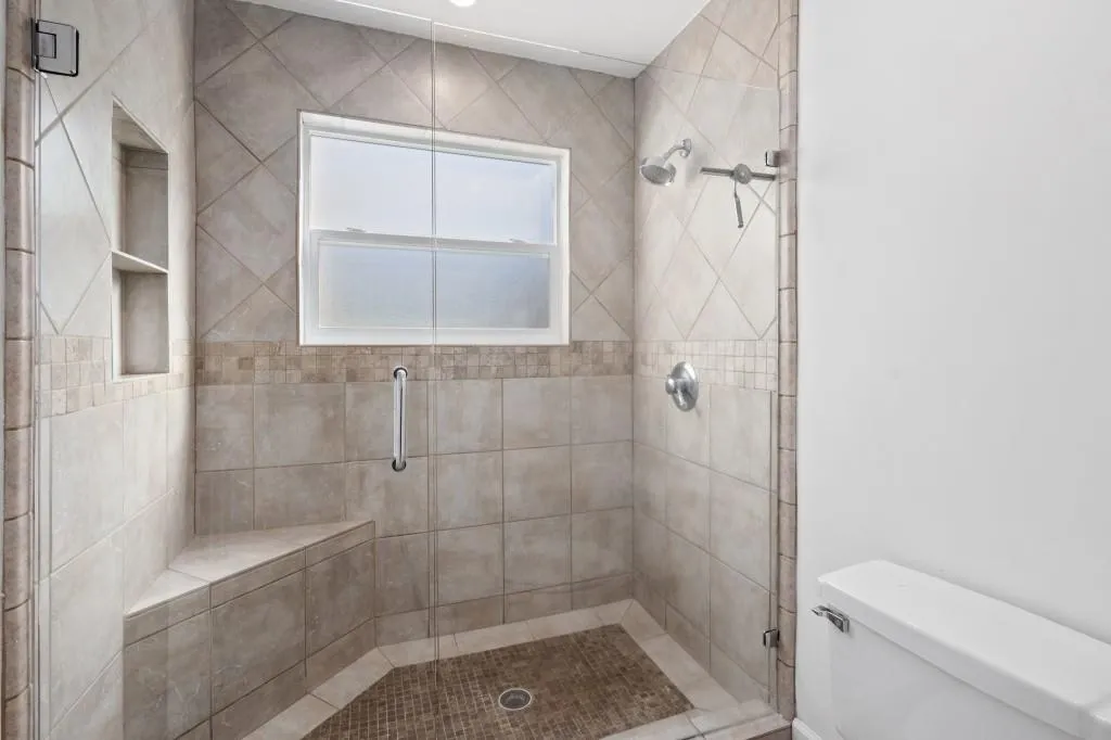 30 Dunwoody Springs Drive, Sandy Springs, Georgia 30328, 2 Bedrooms Bedrooms, ,2 BathroomsBathrooms,Residential,Sold,30 Dunwoody Springs Drive,6808220