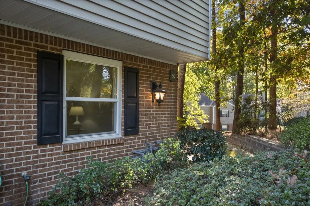 30 Dunwoody Springs Drive, Sandy Springs, Georgia 30328, 2 Bedrooms Bedrooms, ,2 BathroomsBathrooms,Residential,Sold,30 Dunwoody Springs Drive,6808220