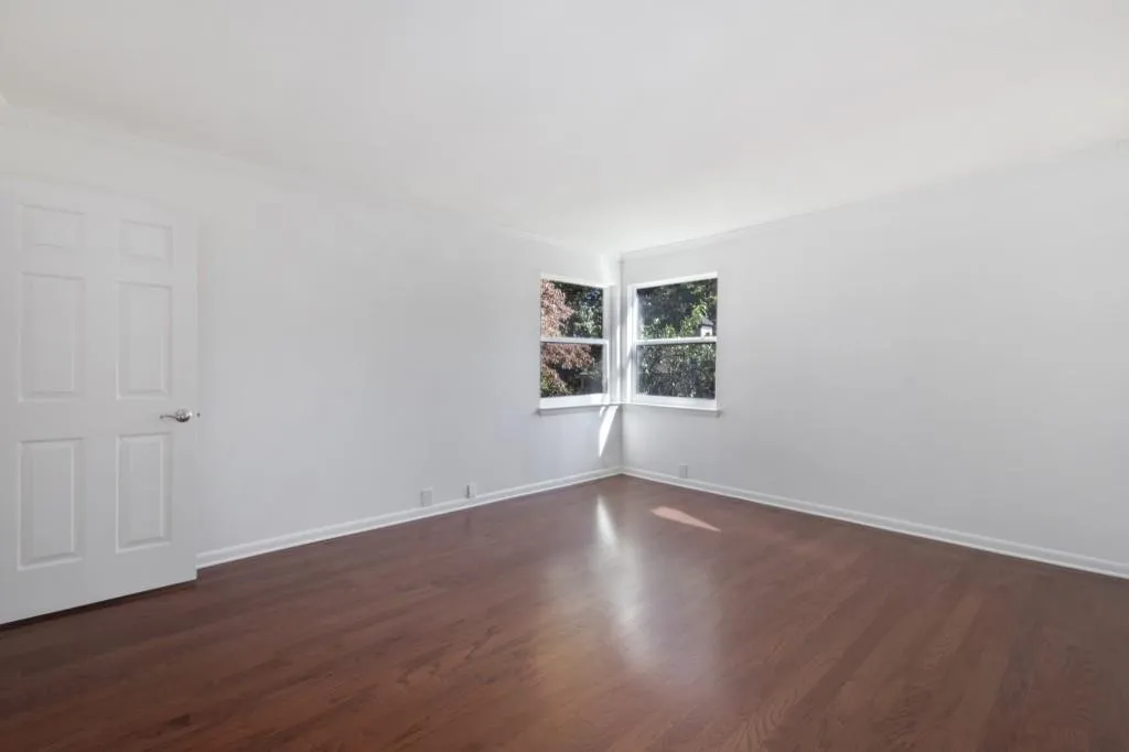 30 Dunwoody Springs Drive, Sandy Springs, Georgia 30328, 2 Bedrooms Bedrooms, ,2 BathroomsBathrooms,Residential,Sold,30 Dunwoody Springs Drive,6808220