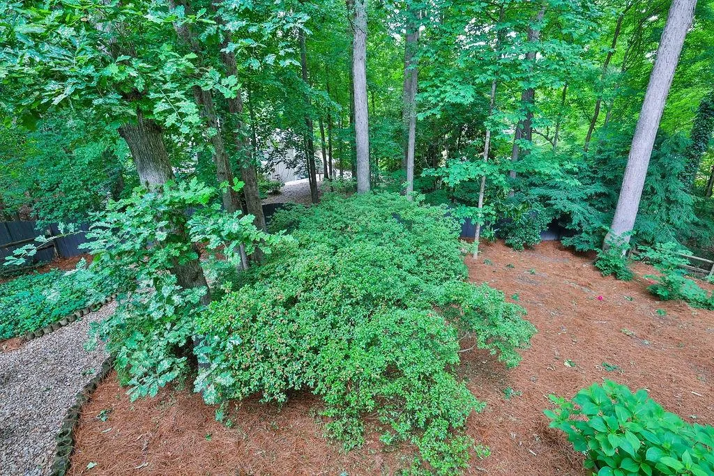 135 Nesbit Ferry Place, Sandy Springs, Georgia 30350, 4 Bedrooms Bedrooms, ,3 BathroomsBathrooms,Residential,Sold,135 Nesbit Ferry Place,7051422