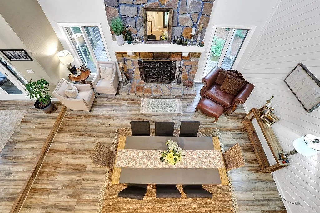 135 Nesbit Ferry Place, Sandy Springs, Georgia 30350, 4 Bedrooms Bedrooms, ,3 BathroomsBathrooms,Residential,Sold,135 Nesbit Ferry Place,7051422