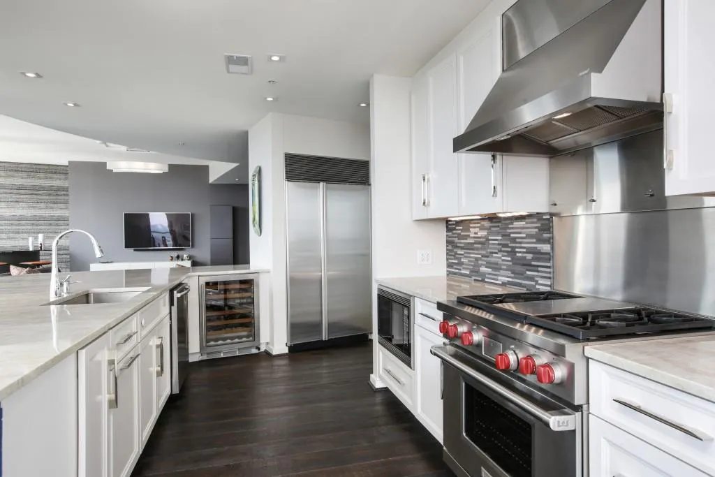 3325 Piedmont Road Ne Unit 2305, Atlanta, Georgia 30305, 3 Bedrooms Bedrooms, ,3 BathroomsBathrooms,Residential,Sold,3325 Piedmont Road Ne Unit 2305,5981762