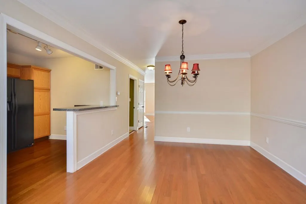 7500 Roswell Road Unit 121, Sandy Springs, Georgia 30350, 3 Bedrooms Bedrooms, ,2 BathroomsBathrooms,Residential,Sold,7500 Roswell Road Unit 121,6103201