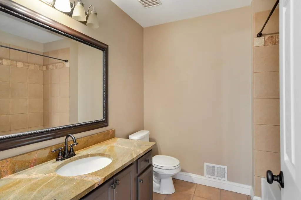 7500 Roswell Road Unit 121, Sandy Springs, Georgia 30350, 3 Bedrooms Bedrooms, ,2 BathroomsBathrooms,Residential,Sold,7500 Roswell Road Unit 121,6103201