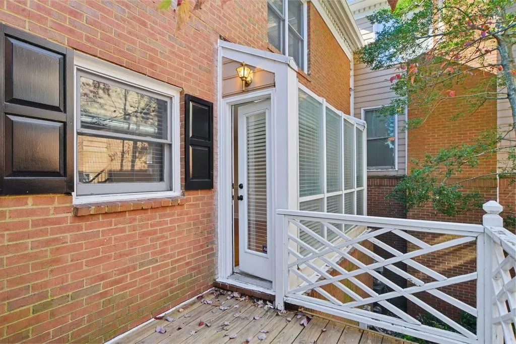 7500 Roswell Road Unit 121, Sandy Springs, Georgia 30350, 3 Bedrooms Bedrooms, ,2 BathroomsBathrooms,Residential,Sold,7500 Roswell Road Unit 121,6103201