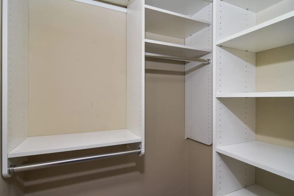 6980 Roswell Road Unit E1, Sandy Springs, Georgia 30328, 2 Bedrooms Bedrooms, ,1 BathroomBathrooms,Residential,Sold,6980 Roswell Road Unit E1,5706799