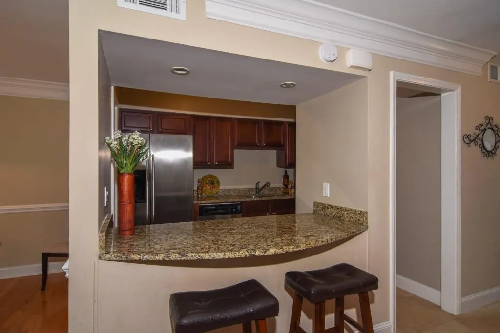 6980 Roswell Road Unit E1, Sandy Springs, Georgia 30328, 2 Bedrooms Bedrooms, ,1 BathroomBathrooms,Residential,Sold,6980 Roswell Road Unit E1,5706799