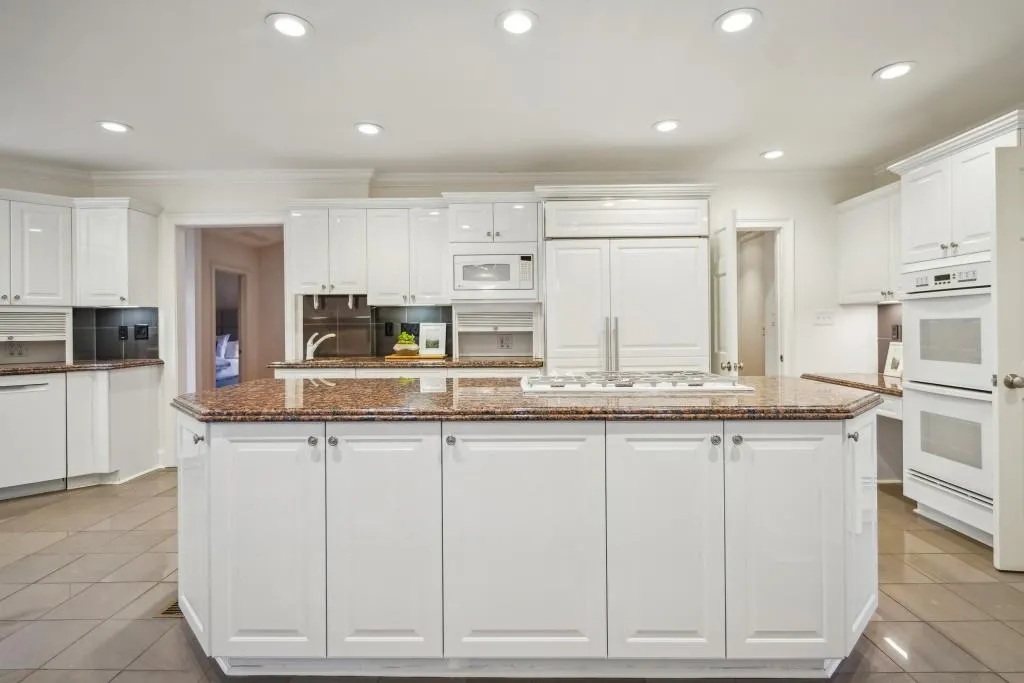 235 Colewood Way, Atlanta, Georgia 30328, 5 Bedrooms Bedrooms, ,5 BathroomsBathrooms,Residential,Sold,235 Colewood Way,7507444