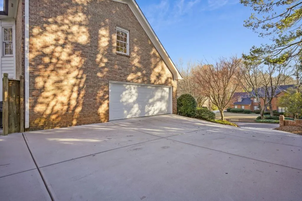 235 Colewood Way, Atlanta, Georgia 30328, 5 Bedrooms Bedrooms, ,5 BathroomsBathrooms,Residential,Sold,235 Colewood Way,7507444