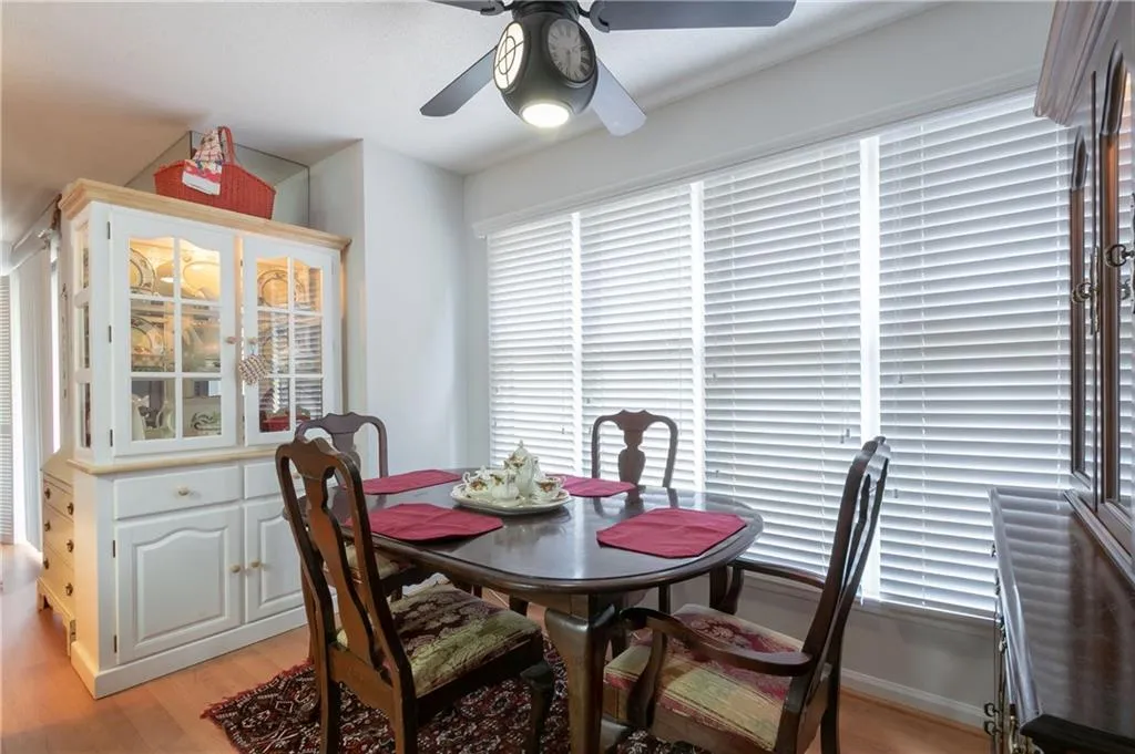 1101 Garden Court, Atlanta, Georgia 30328, 2 Bedrooms Bedrooms, ,2 BathroomsBathrooms,Residential,Sold,1101 Garden Court,6091891