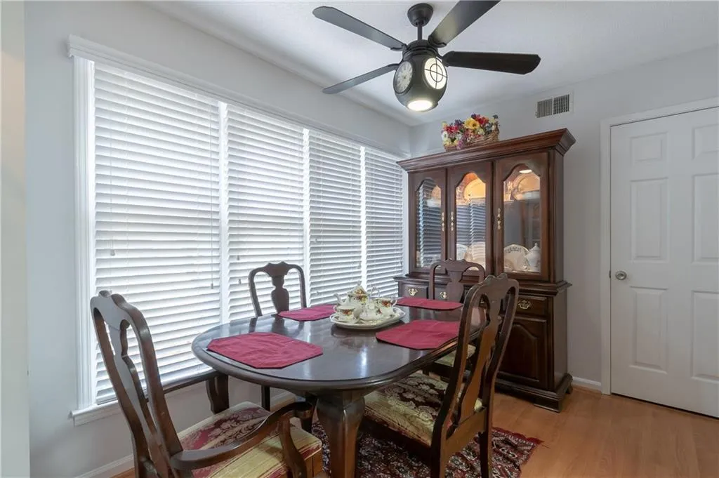 1101 Garden Court, Atlanta, Georgia 30328, 2 Bedrooms Bedrooms, ,2 BathroomsBathrooms,Residential,Sold,1101 Garden Court,6091891