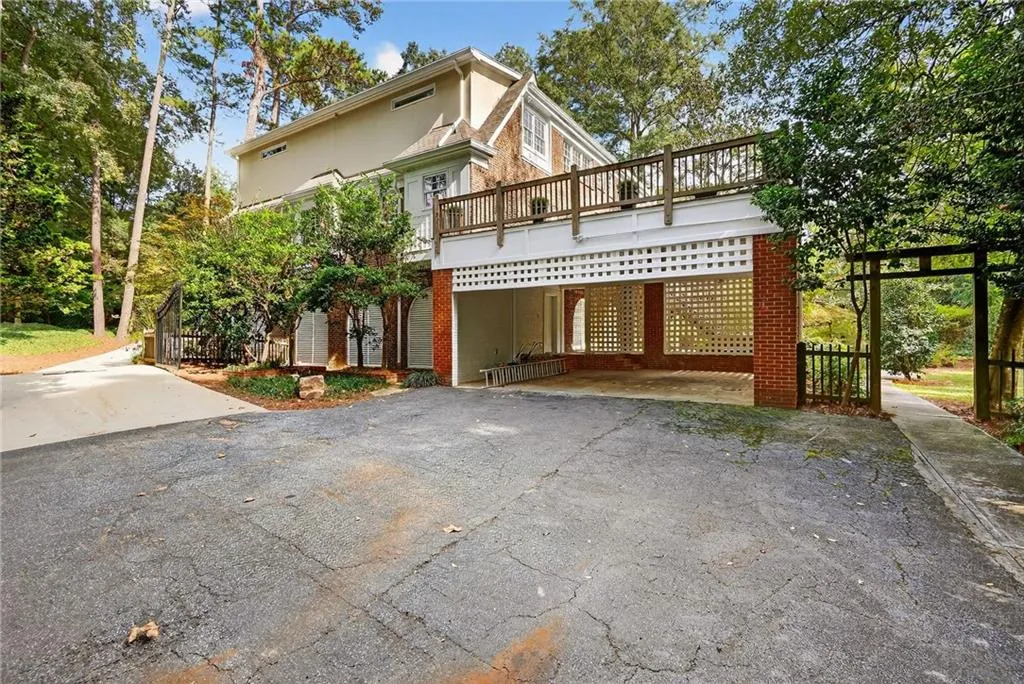 1018 Peachtree Battle Circle Nw, Atlanta, Georgia 30327, 5 Bedrooms Bedrooms, ,4 BathroomsBathrooms,Residential,For Sale,1018 Peachtree Battle Circle Nw,7661114