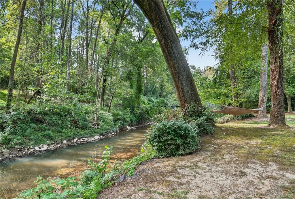 1018 Peachtree Battle Circle Nw, Atlanta, Georgia 30327, 5 Bedrooms Bedrooms, ,4 BathroomsBathrooms,Residential,For Sale,1018 Peachtree Battle Circle Nw,7661114