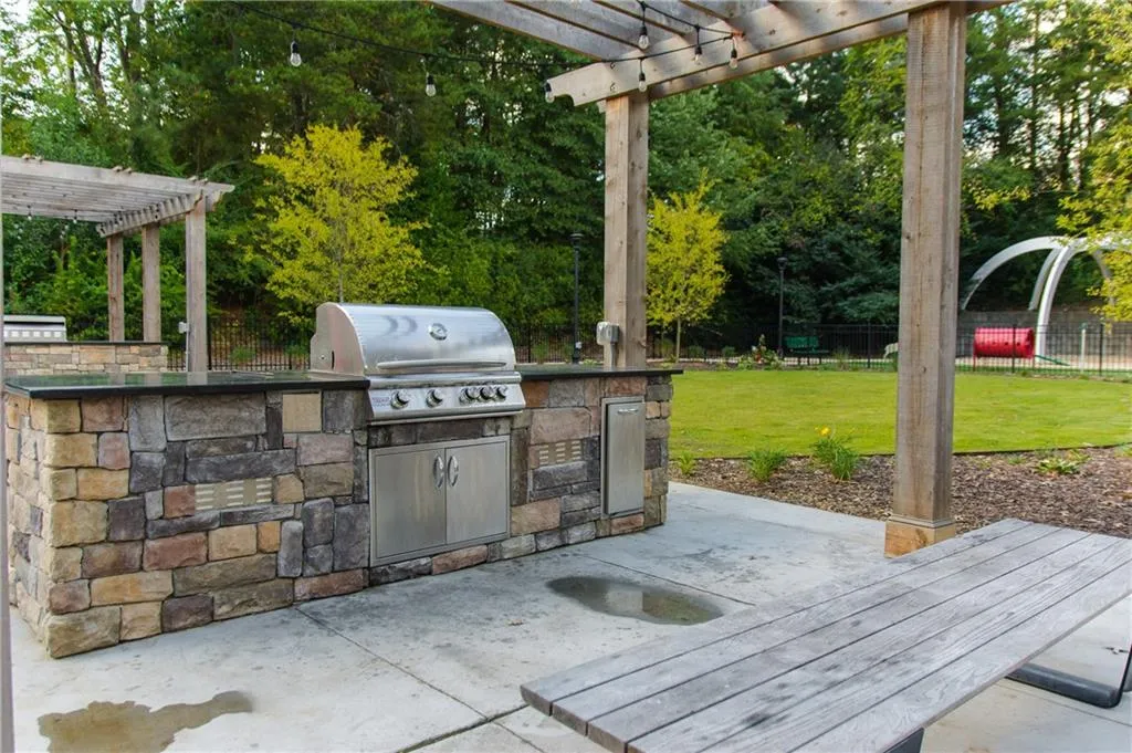 795 Hammond Drive Unit 212, Atlanta, Georgia 30328, 1 Bedroom Bedrooms, ,1 BathroomBathrooms,Residential,Sold,795 Hammond Drive Unit 212,7163271