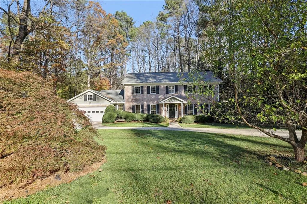 6340 River Overlook Drive, Atlanta, Georgia 30328, 4 Bedrooms Bedrooms, ,2 BathroomsBathrooms,Residential,Sold,6340 River Overlook Drive,7490091