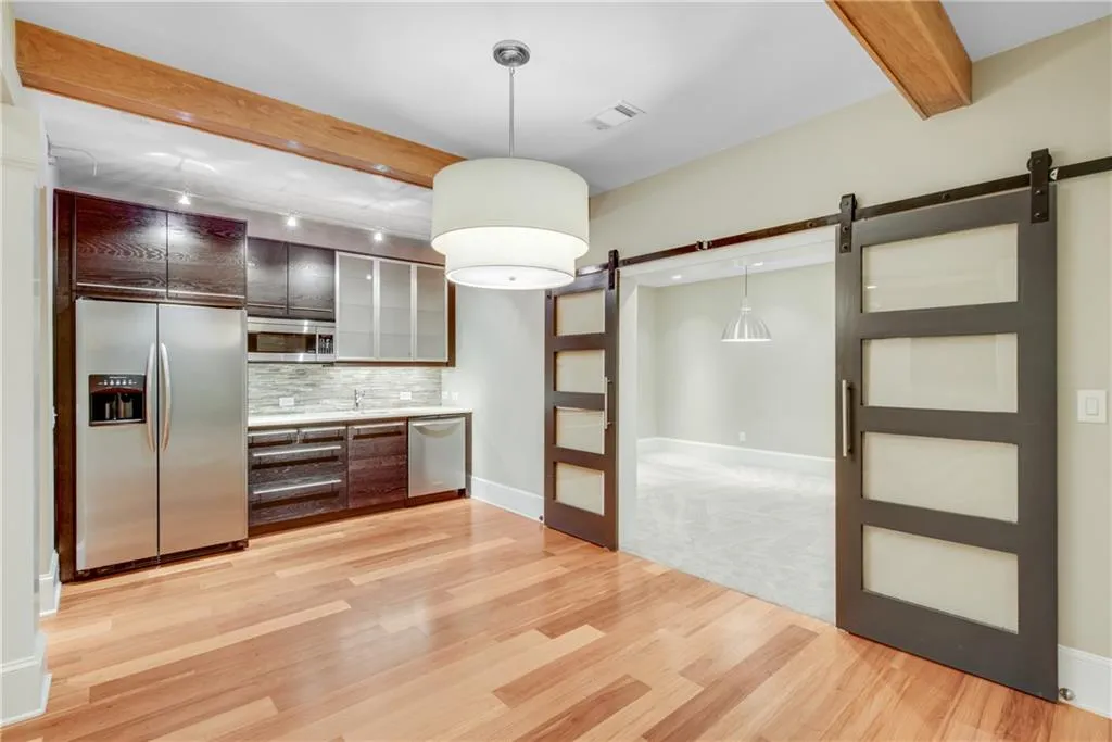 301 Forest Valley Court Ne, Atlanta, Georgia 30342, 6 Bedrooms Bedrooms, ,5 BathroomsBathrooms,Residential,Sold,301 Forest Valley Court Ne,6831840