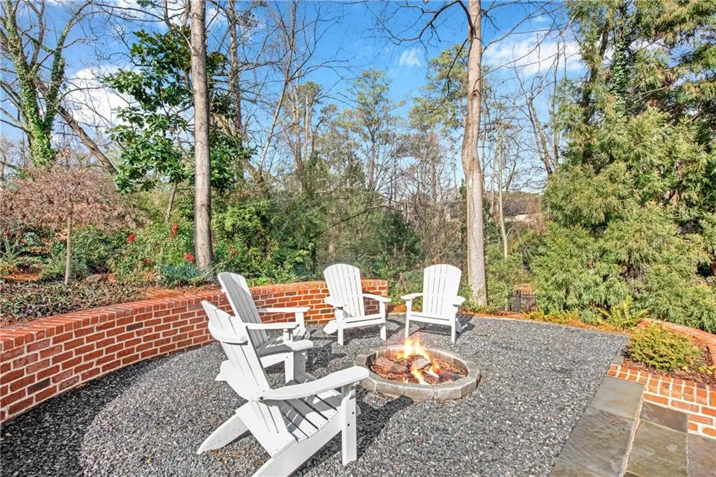 301 Forest Valley Court Ne, Atlanta, Georgia 30342, 6 Bedrooms Bedrooms, ,5 BathroomsBathrooms,Residential,Sold,301 Forest Valley Court Ne,6831840