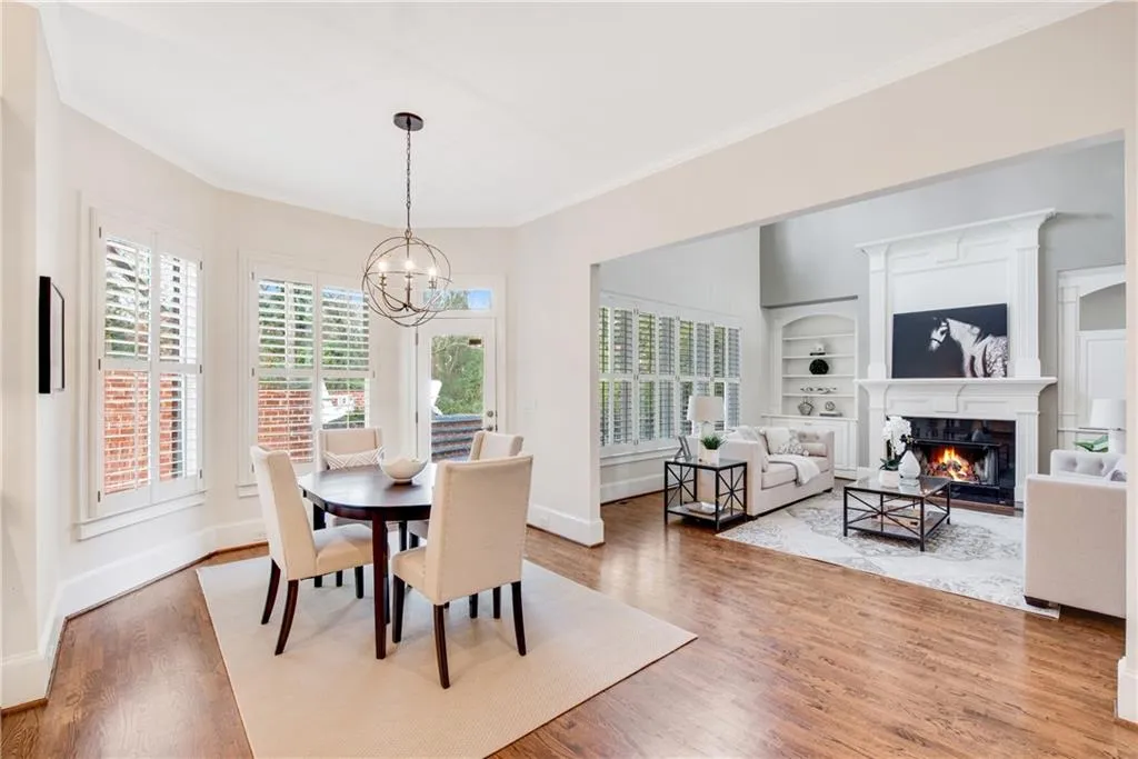 301 Forest Valley Court Ne, Atlanta, Georgia 30342, 6 Bedrooms Bedrooms, ,5 BathroomsBathrooms,Residential,Sold,301 Forest Valley Court Ne,6831840