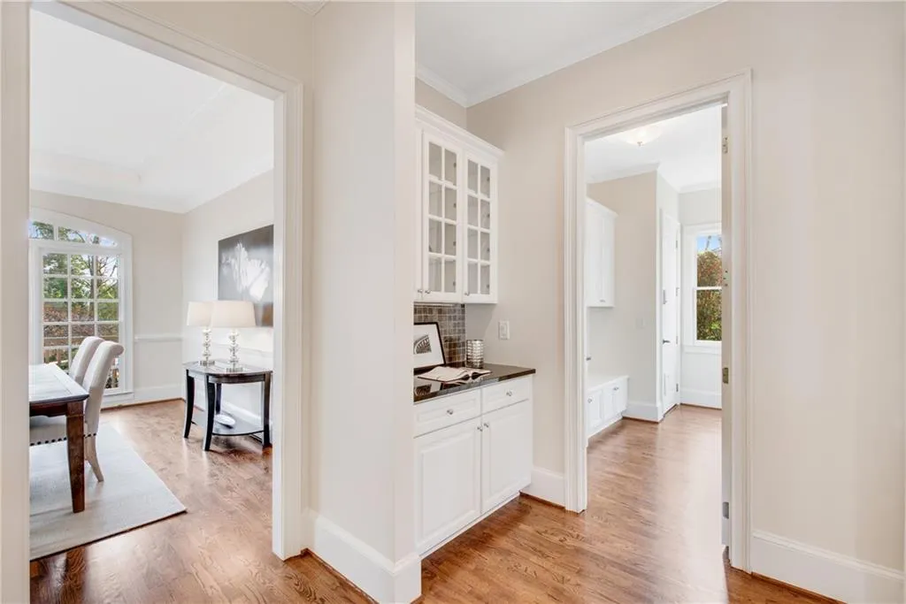 301 Forest Valley Court Ne, Atlanta, Georgia 30342, 6 Bedrooms Bedrooms, ,5 BathroomsBathrooms,Residential,Sold,301 Forest Valley Court Ne,6831840