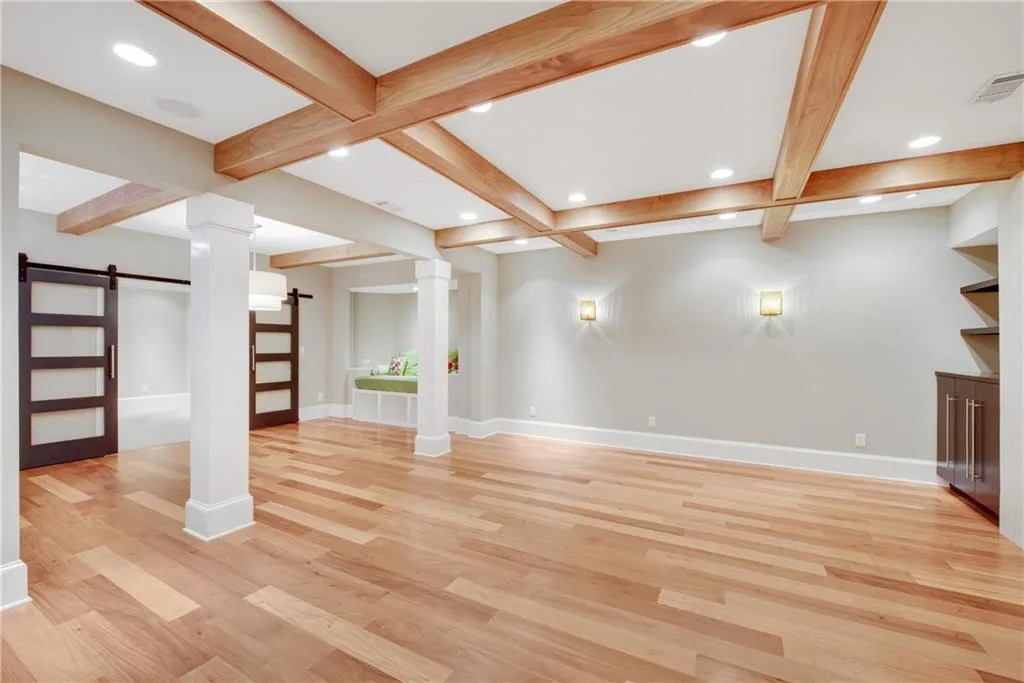 301 Forest Valley Court Ne, Atlanta, Georgia 30342, 6 Bedrooms Bedrooms, ,5 BathroomsBathrooms,Residential,Sold,301 Forest Valley Court Ne,6831840