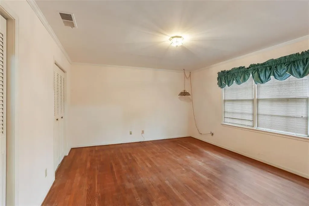 6185 Weatherly Drive, Sandy Springs, Georgia 30328, 4 Bedrooms Bedrooms, ,2 BathroomsBathrooms,Residential,Sold,6185 Weatherly Drive,6509784