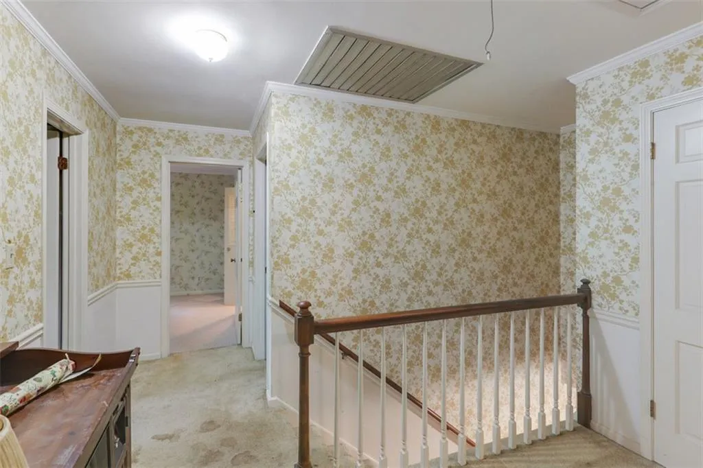 6185 Weatherly Drive, Sandy Springs, Georgia 30328, 4 Bedrooms Bedrooms, ,2 BathroomsBathrooms,Residential,Sold,6185 Weatherly Drive,6509784