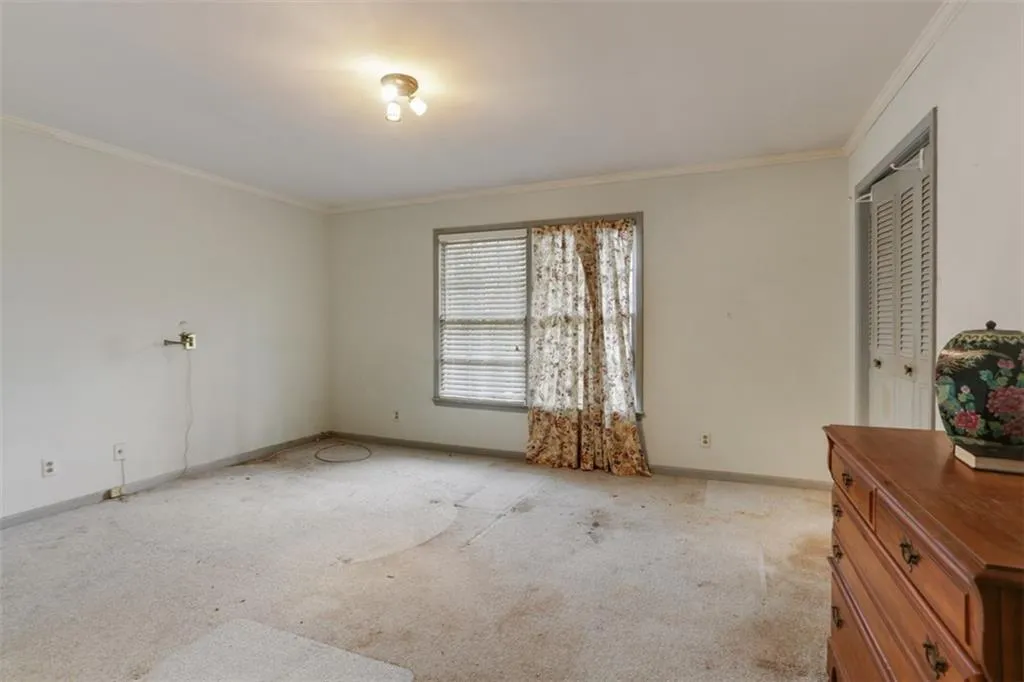 6185 Weatherly Drive, Sandy Springs, Georgia 30328, 4 Bedrooms Bedrooms, ,2 BathroomsBathrooms,Residential,Sold,6185 Weatherly Drive,6509784