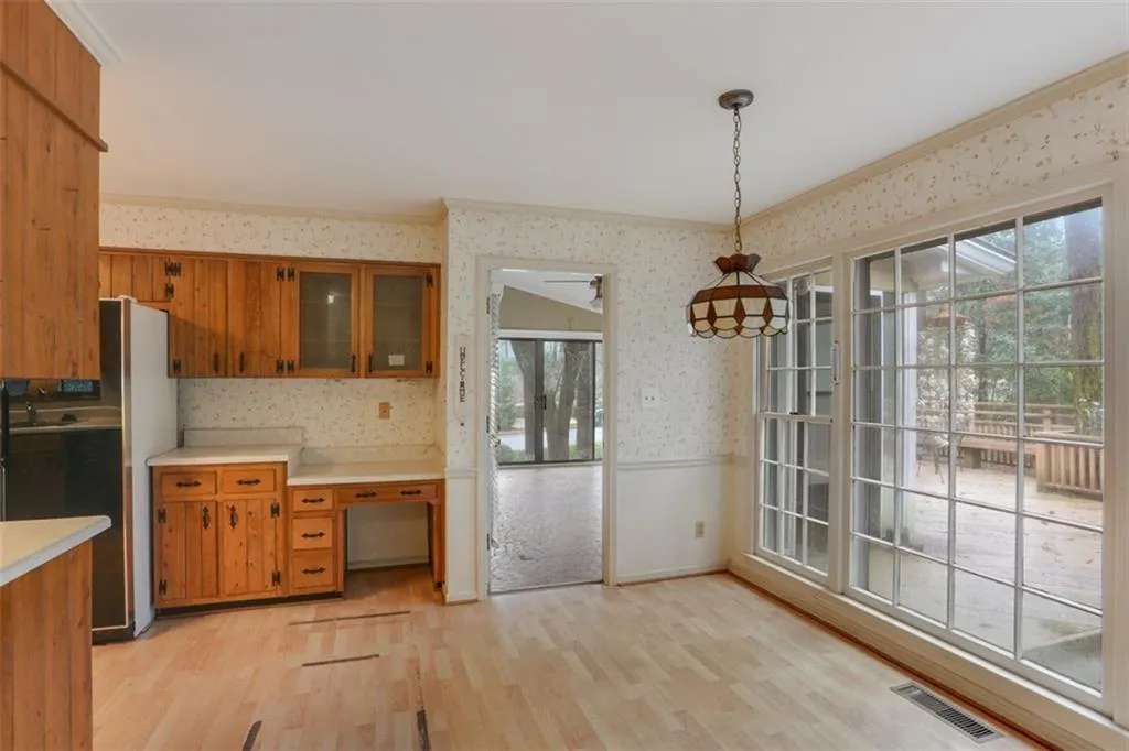 6185 Weatherly Drive, Sandy Springs, Georgia 30328, 4 Bedrooms Bedrooms, ,2 BathroomsBathrooms,Residential,Sold,6185 Weatherly Drive,6509784