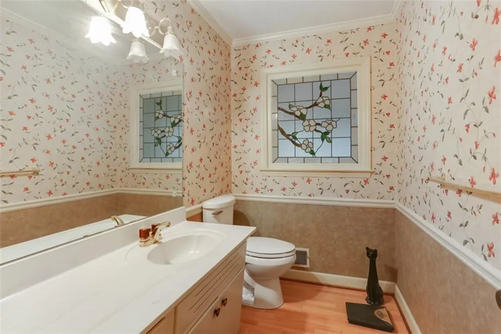 6185 Weatherly Drive, Sandy Springs, Georgia 30328, 4 Bedrooms Bedrooms, ,2 BathroomsBathrooms,Residential,Sold,6185 Weatherly Drive,6509784