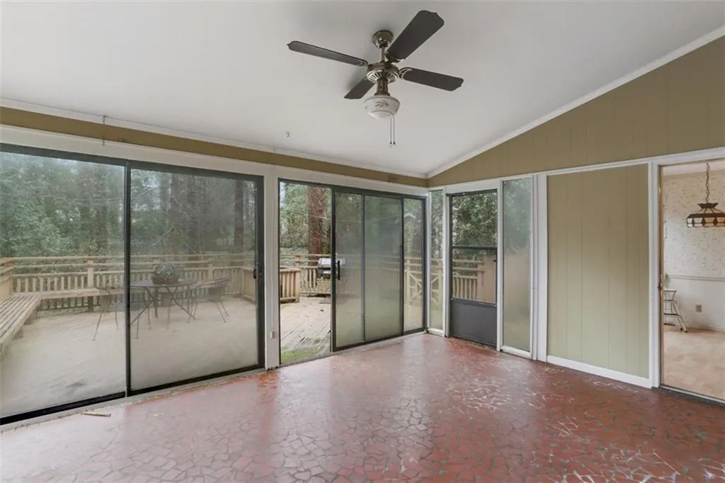 6185 Weatherly Drive, Sandy Springs, Georgia 30328, 4 Bedrooms Bedrooms, ,2 BathroomsBathrooms,Residential,Sold,6185 Weatherly Drive,6509784