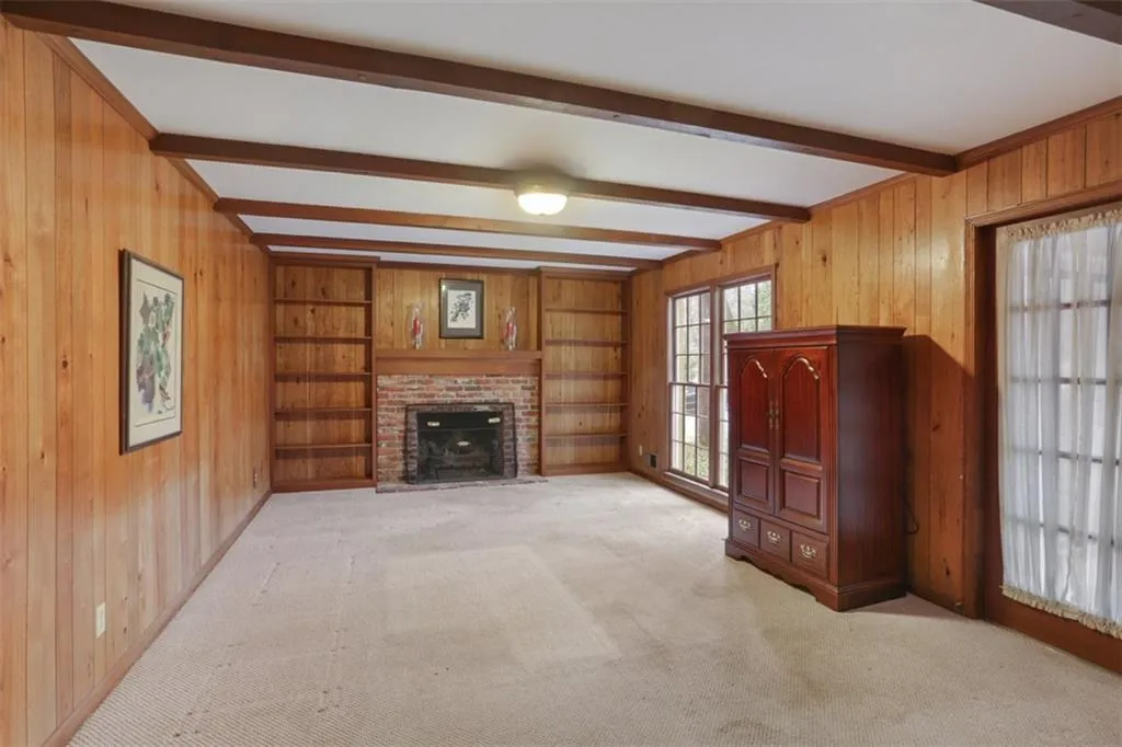 6185 Weatherly Drive, Sandy Springs, Georgia 30328, 4 Bedrooms Bedrooms, ,2 BathroomsBathrooms,Residential,Sold,6185 Weatherly Drive,6509784