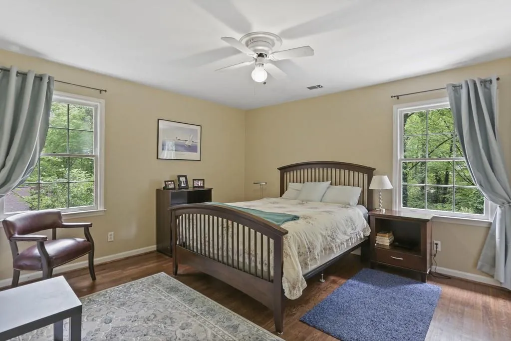 945 Buckhorn E, Sandy Springs, Georgia 30350, 5 Bedrooms Bedrooms, ,3 BathroomsBathrooms,Residential,Sold,945 Buckhorn E,6721618