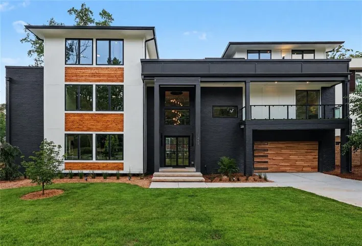 1242 Brook Forest Drive Ne, Atlanta, Georgia 30324